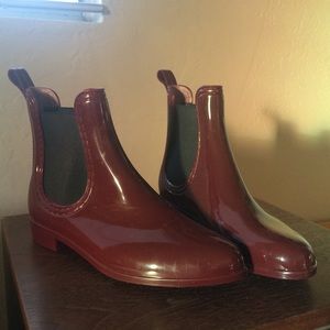 NEW Maroon rubber rain boots
